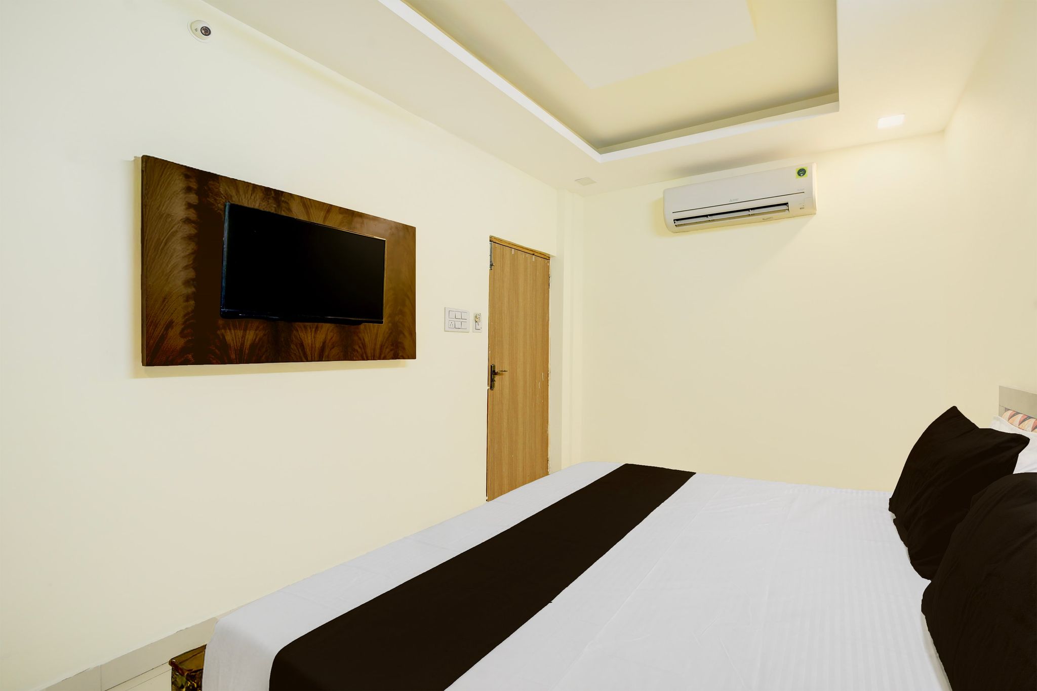 Collection O Narela Shankari Hotel Delight Classic 4