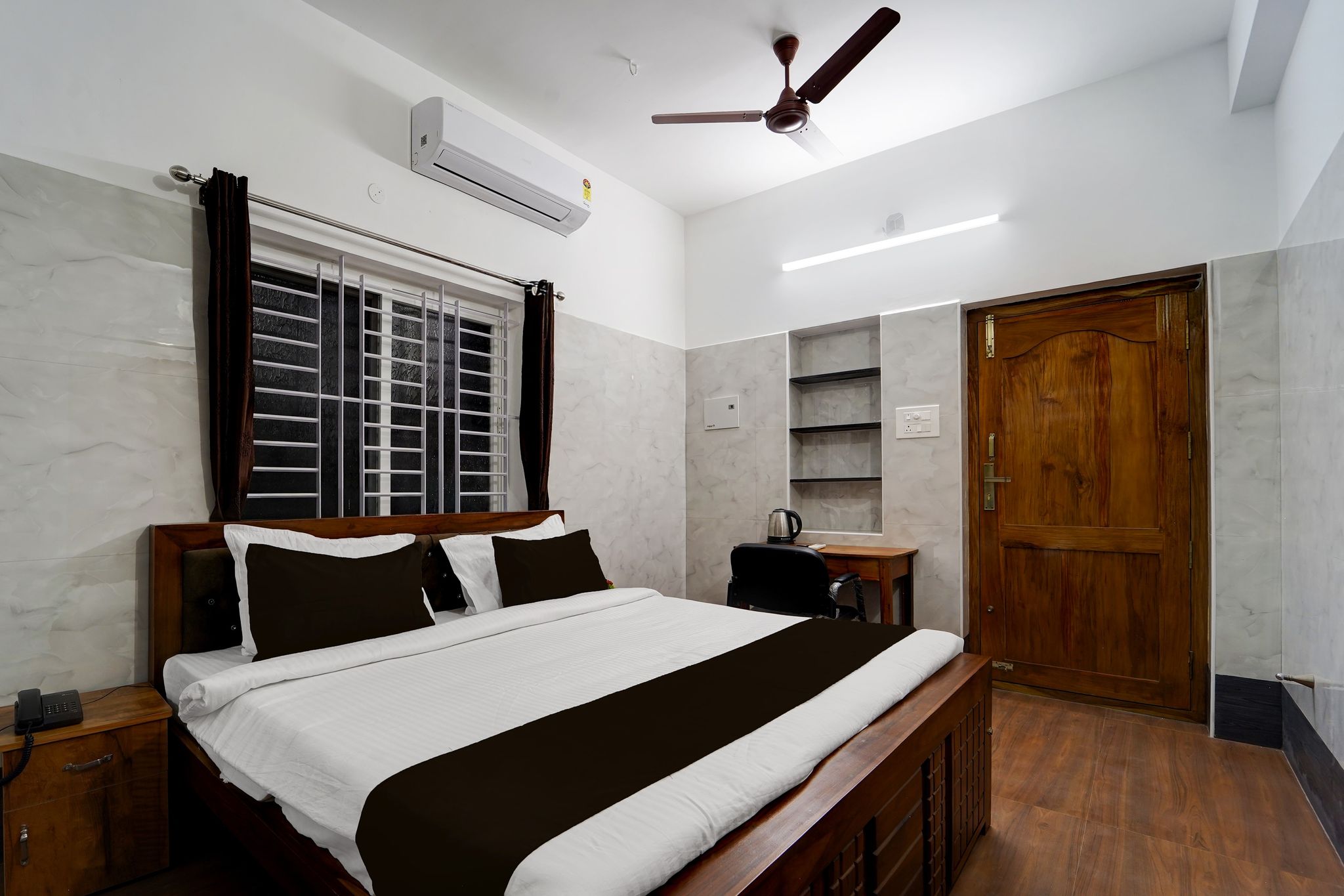 Super Townhouse Coimbatore International Airport Formerly MK Elegance Inn Suite 4