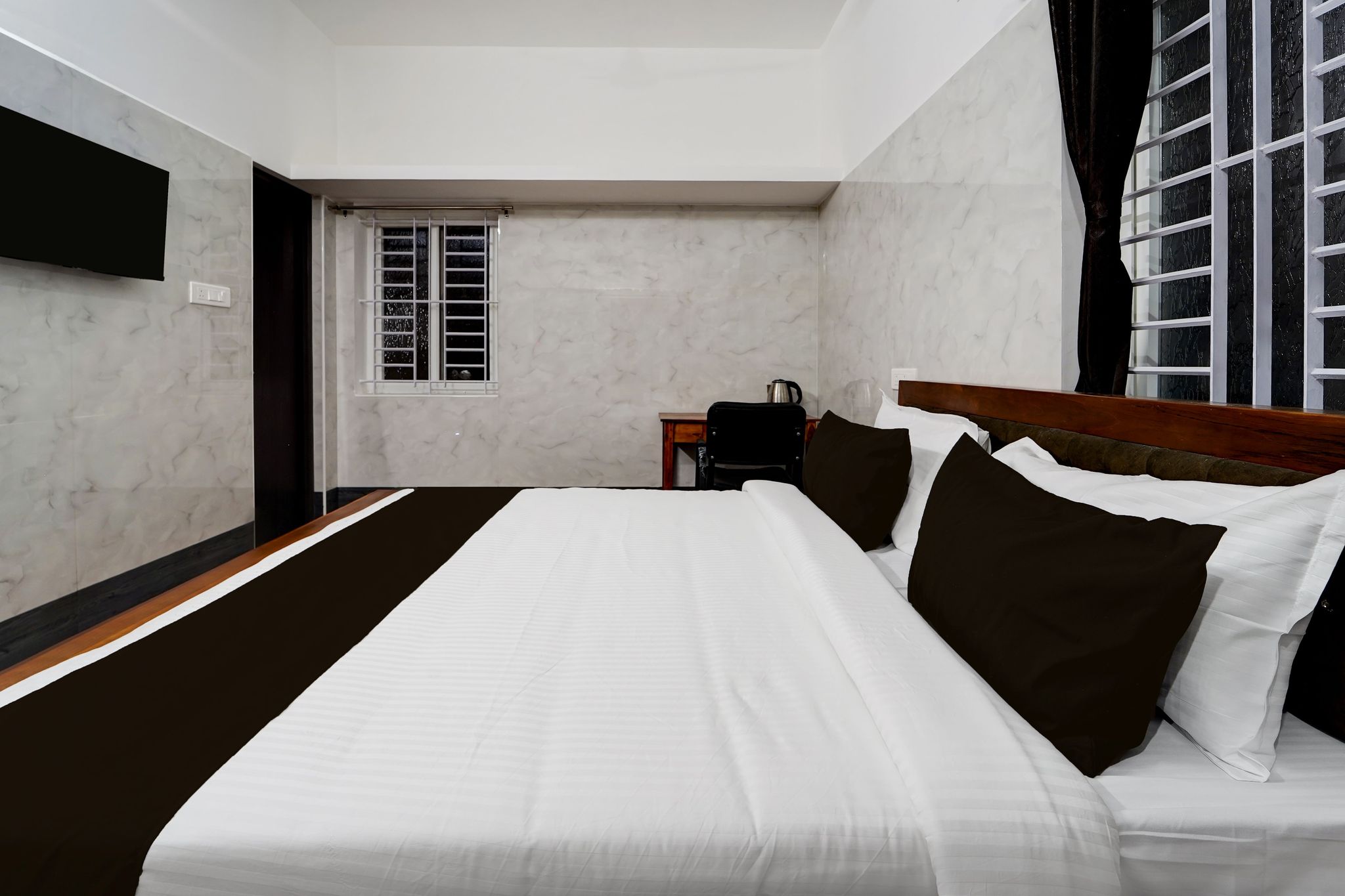 Super Townhouse Coimbatore International Airport Formerly MK Elegance Inn Suite 16