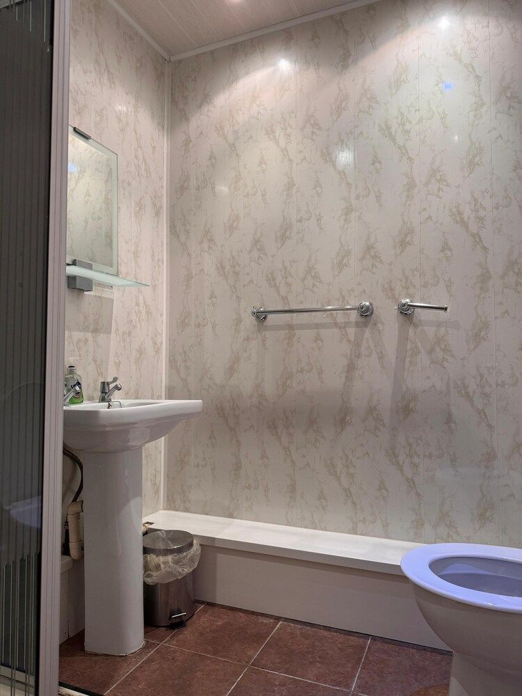 No 34 Vance Road Classic Twin Room 8