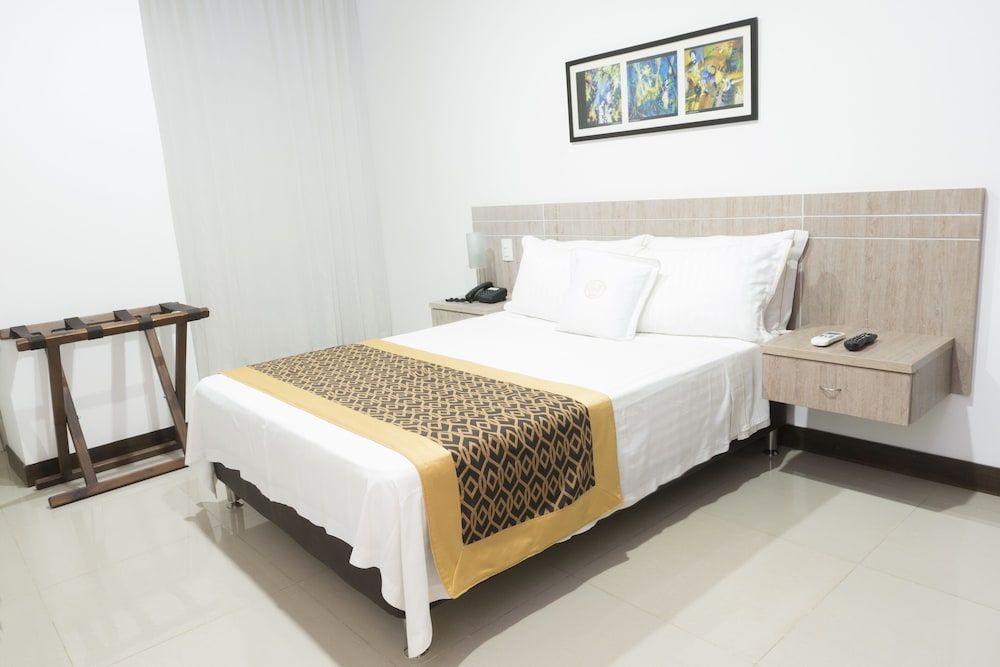 Hotel Cinco Monteria Basic Double Room