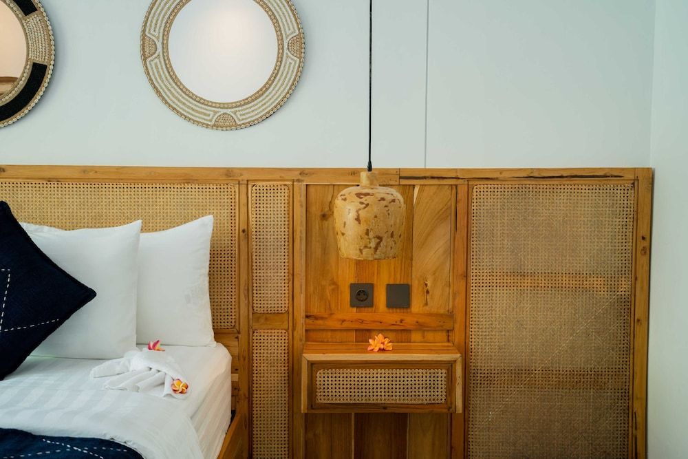 Penida Green Palm Cottage Superior Double Room, Pool View 10