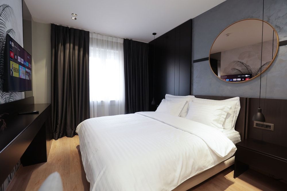 Gremmy Boutique Hotel Deluxe Double Room 12