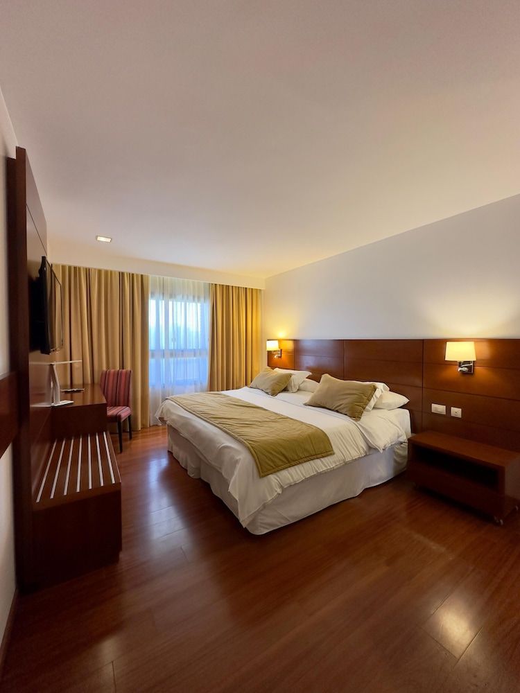 Neper Select Hotel Standard Double or Twin Room, Mountain View 3