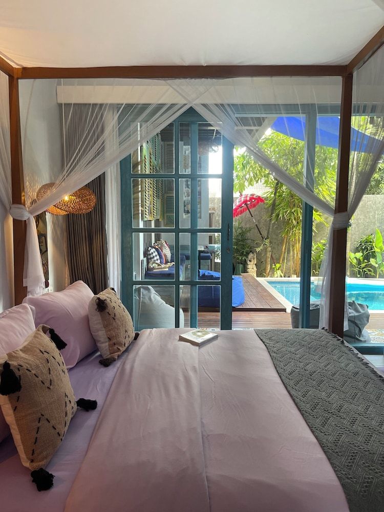 Omah Dingoto Villa, 6 Bedrooms 4