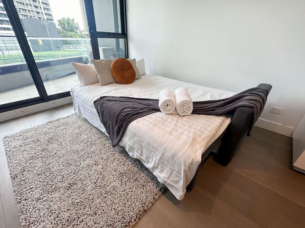 A Lovely 2BR Apt in the Heart of Chapel Street Apartment (2 Bedrooms)