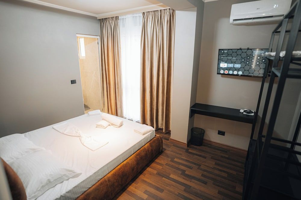 Noon Central Hotel Double Room