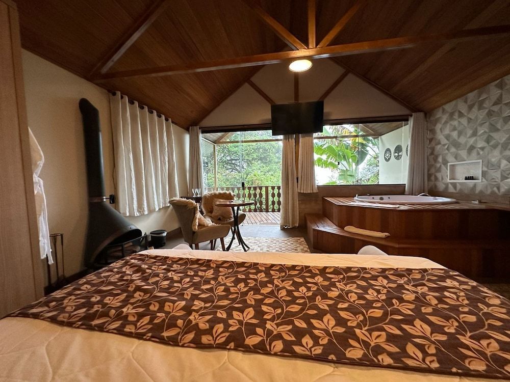 CHALÉS PRINCESA ISABEL Luxury Chalet, Private Pool, Mountain View