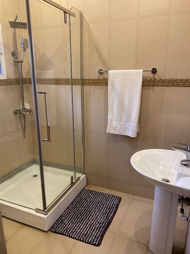 Tenny's Place Apartments Jabi Presidential Apartment, 3 Bedrooms 4