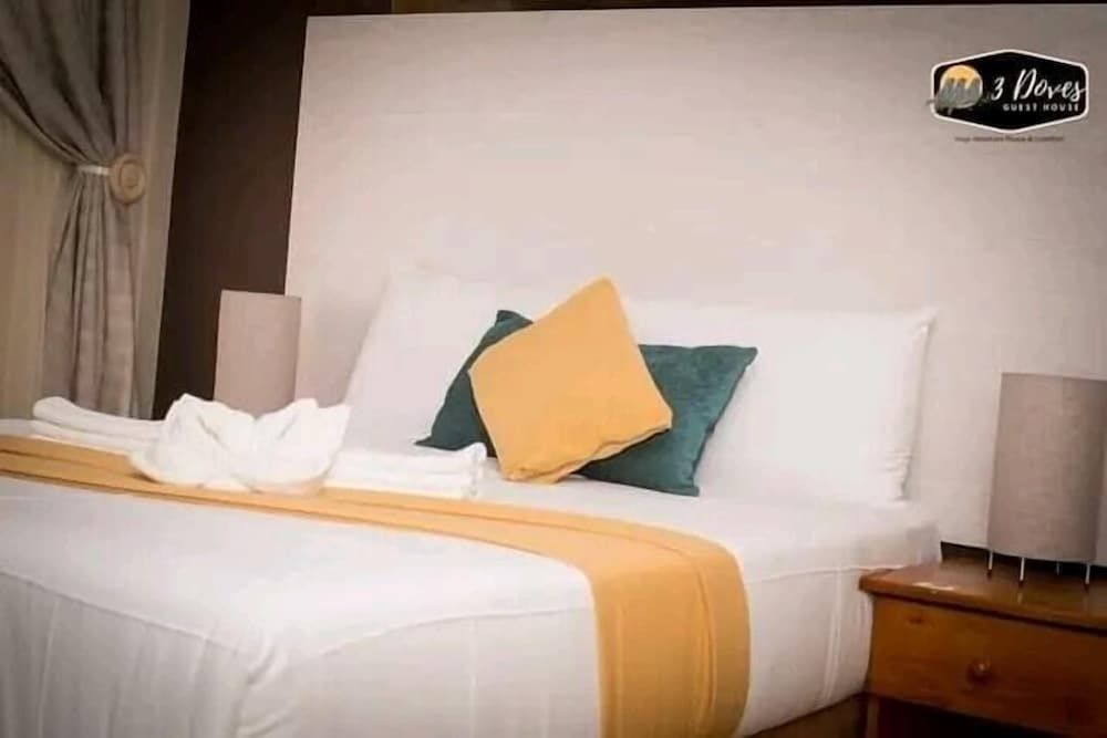 3 Doves Guest House Standard Double Room 2