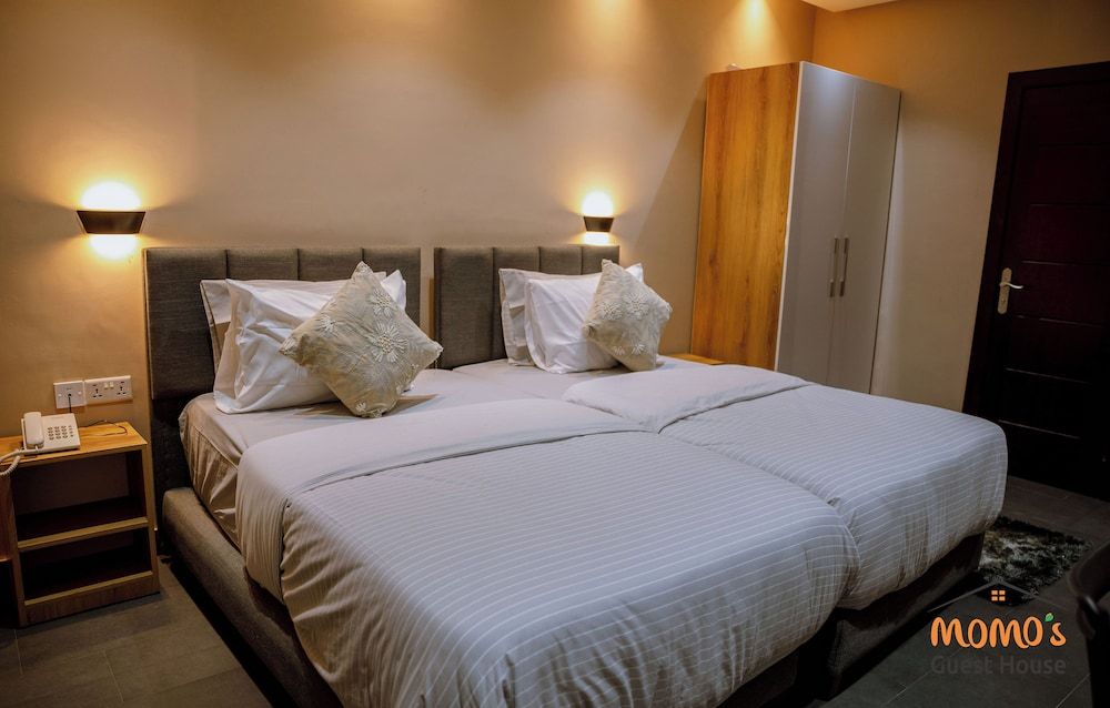 Momo's Hotel Standard Twin Room, Courtyard View 2