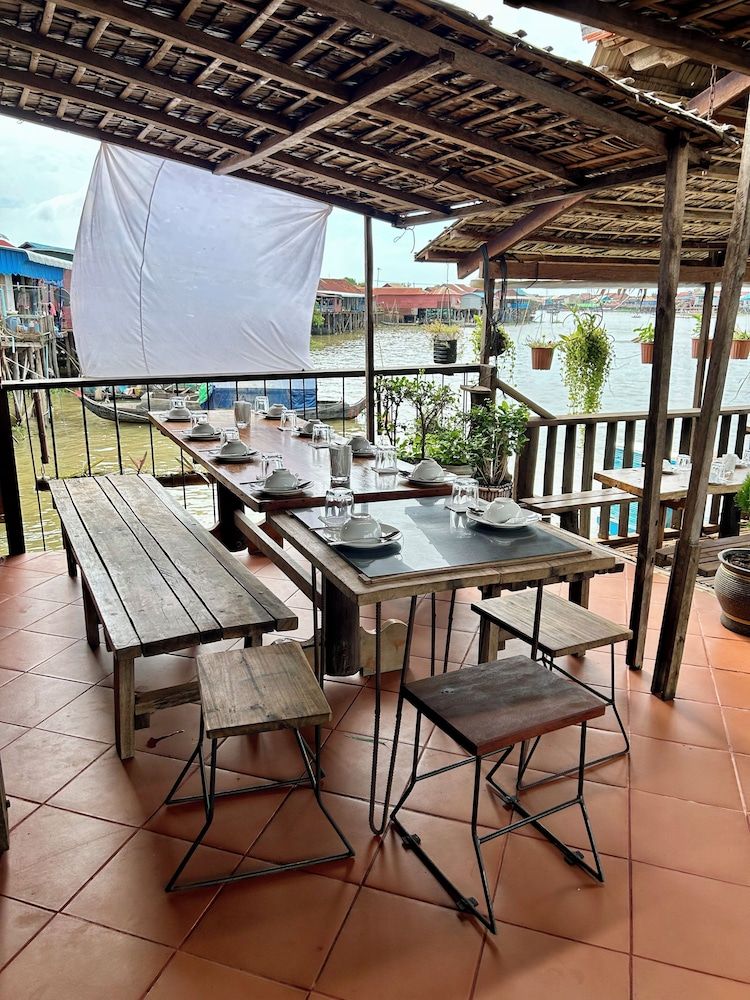 ST 63 Homestay & Tour Kampong Khleang