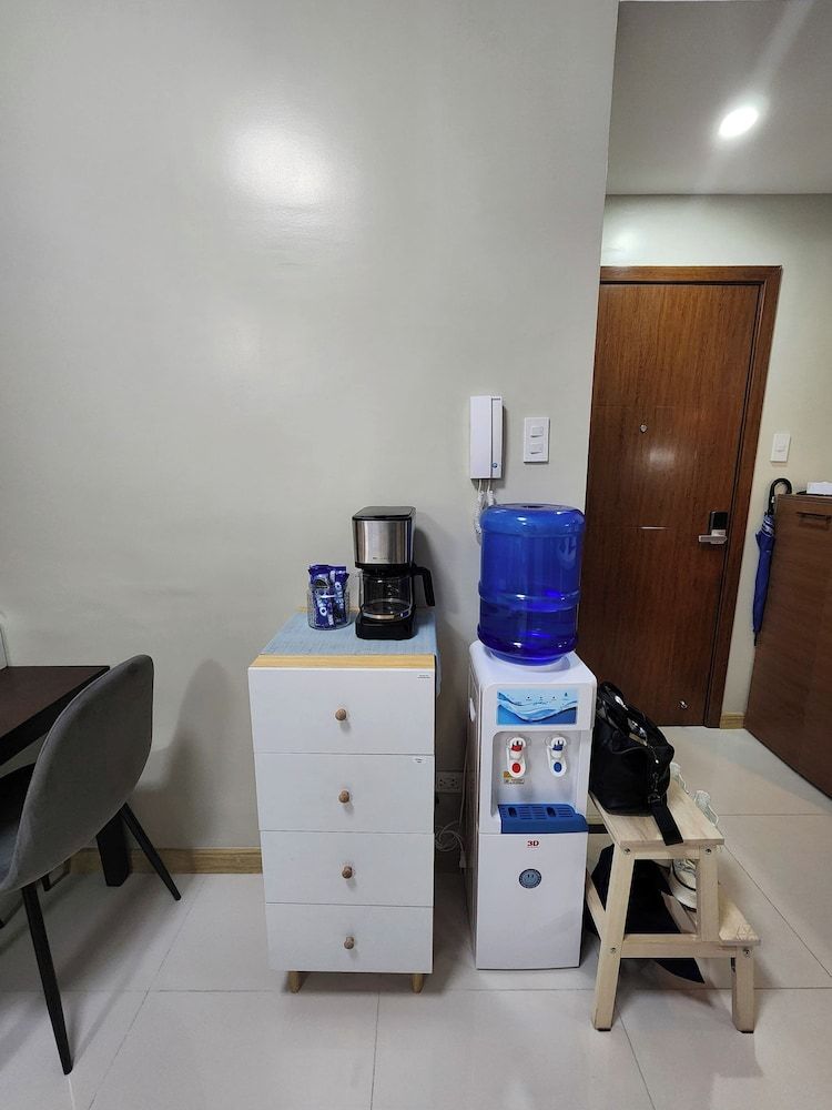 Cozy 1BR Condo in Mandaluyong City With City Skyline View Condo, 1 Bedroom, Accessible, Patio 74