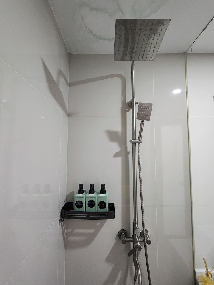 Cozy 1BR Condo in Mandaluyong City With City Skyline View Condo, 1 Bedroom, Accessible, Patio 50