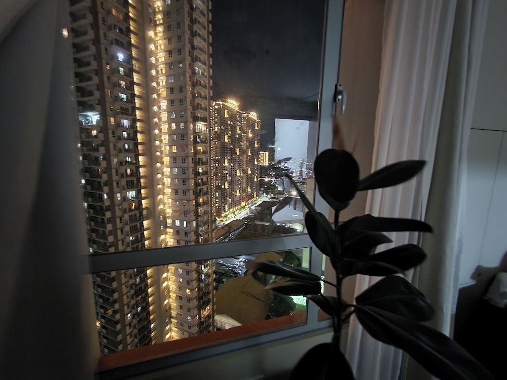 Cozy 1BR Condo in Mandaluyong City With City Skyline View Condo, 1 Bedroom, Accessible, Patio 34