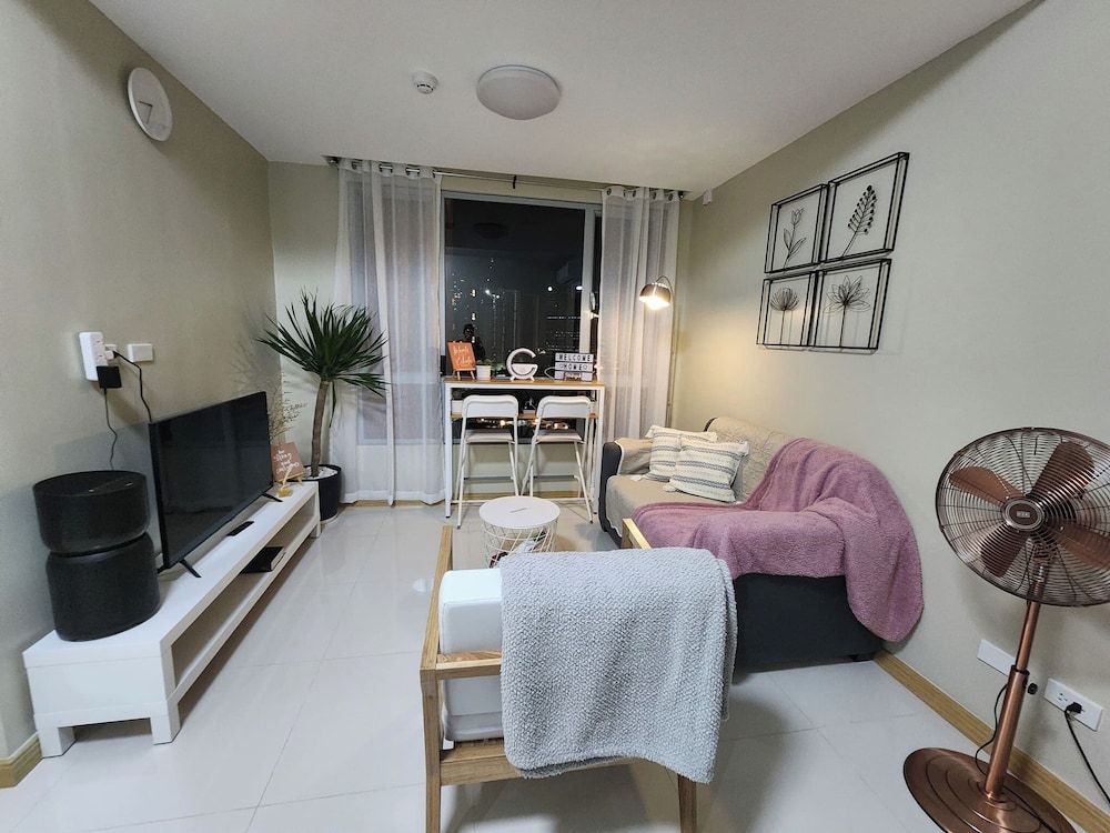 Cozy 1BR Condo in Mandaluyong City With City Skyline View Condo, 1 Bedroom, Accessible, Patio 61