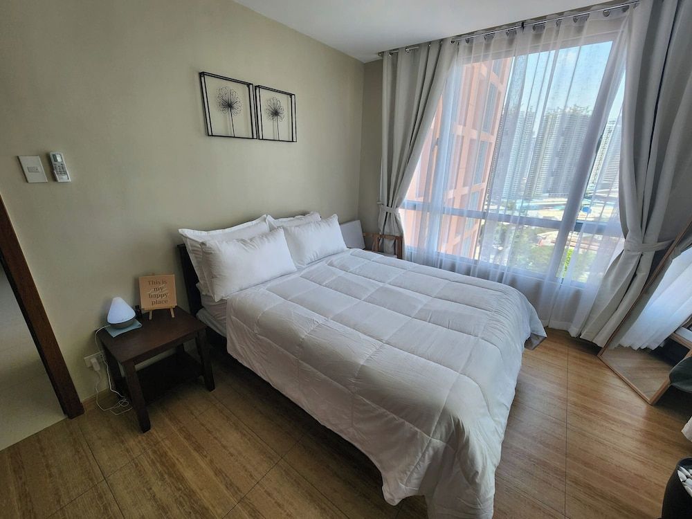 Cozy 1BR Condo in Mandaluyong City With City Skyline View Condo, 1 Bedroom, Accessible, Patio 24