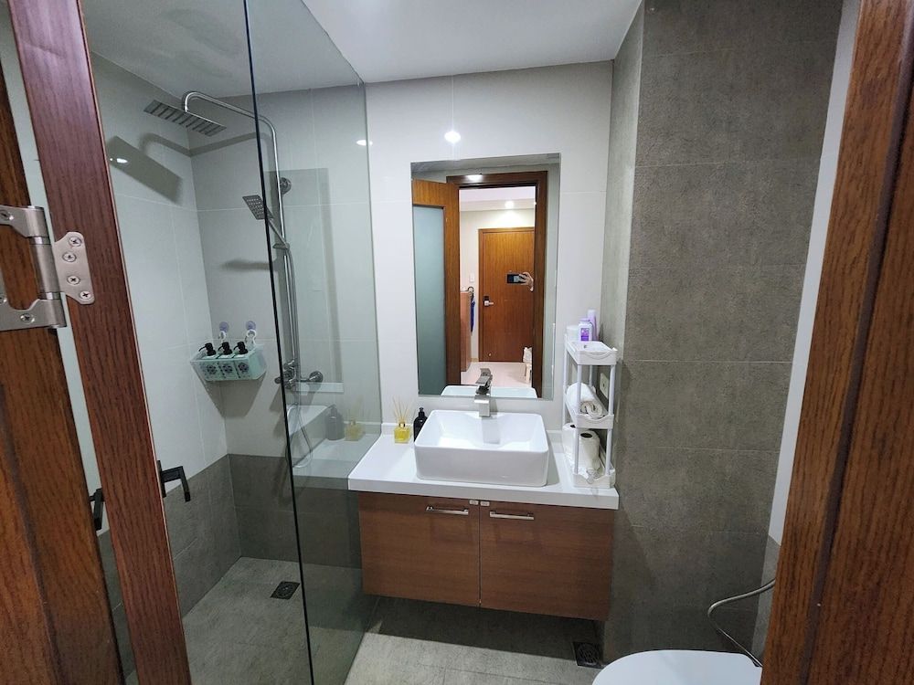 Cozy 1BR Condo in Mandaluyong City With City Skyline View Condo, 1 Bedroom, Accessible, Patio 43