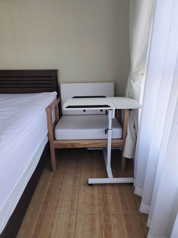 Cozy 1BR Condo in Mandaluyong City With City Skyline View Condo, 1 Bedroom, Accessible, Patio 59