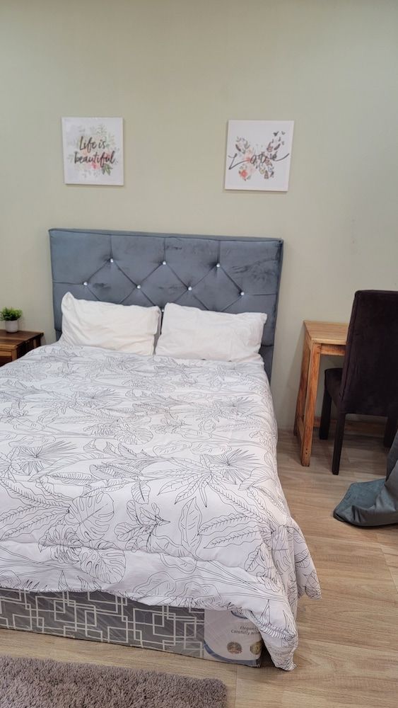 mew3 apartment Comfort Double or Twin Room 3