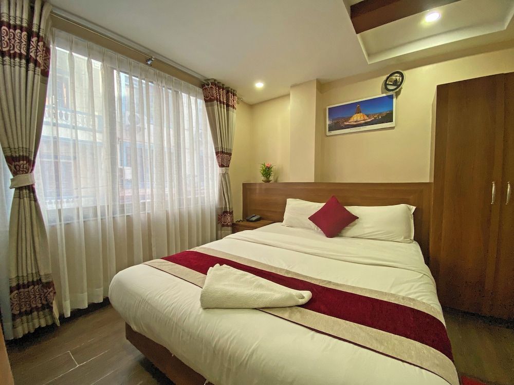 Hotel Maheshwor Standard Double Room, City View 3