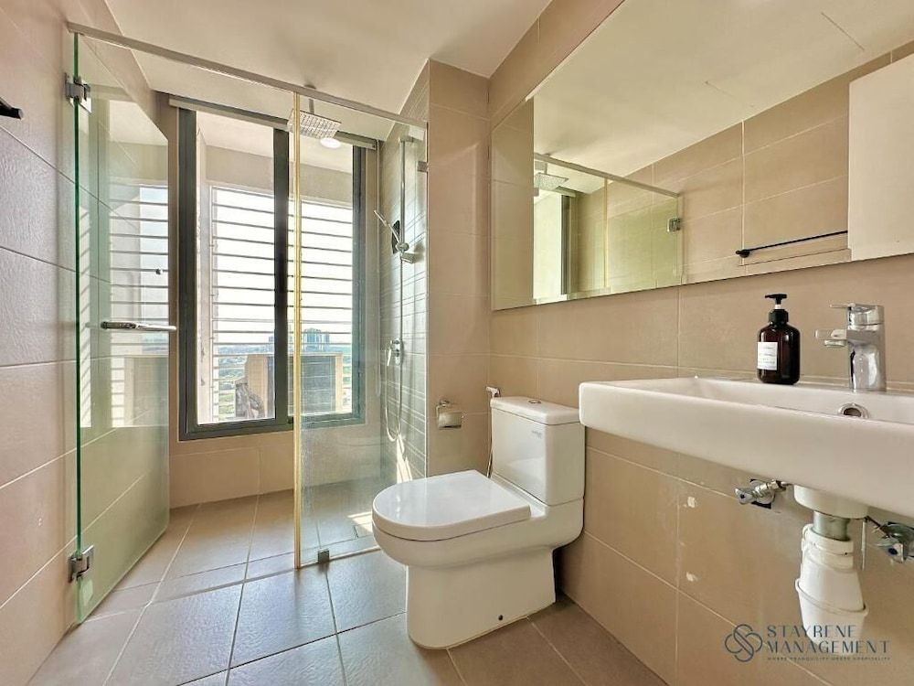 Teega Suites By Stayrene Deluxe Studio, 1 King Bed, Balcony, City View 4