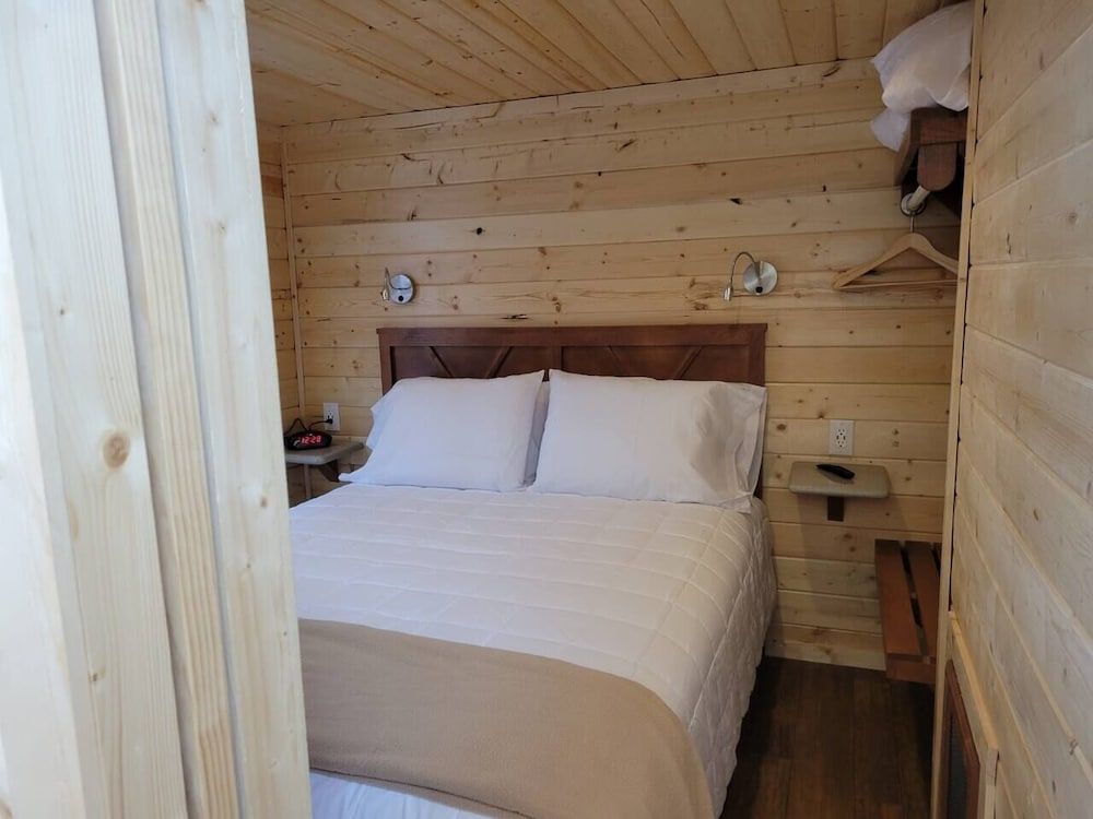 Grand Canyon Tiny Homes Superior Chalet 36