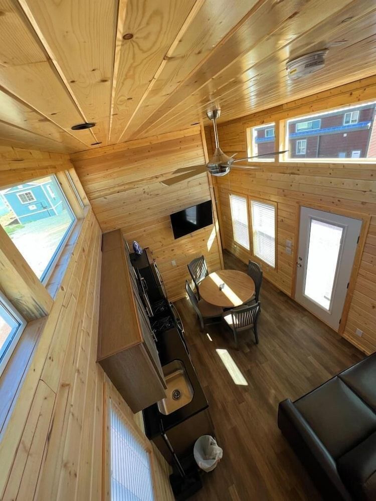Grand Canyon Tiny Homes Superior Chalet 100