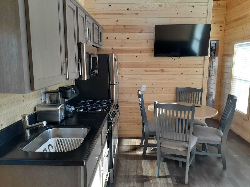 Grand Canyon Tiny Homes Family Cottage, Mountain View 10