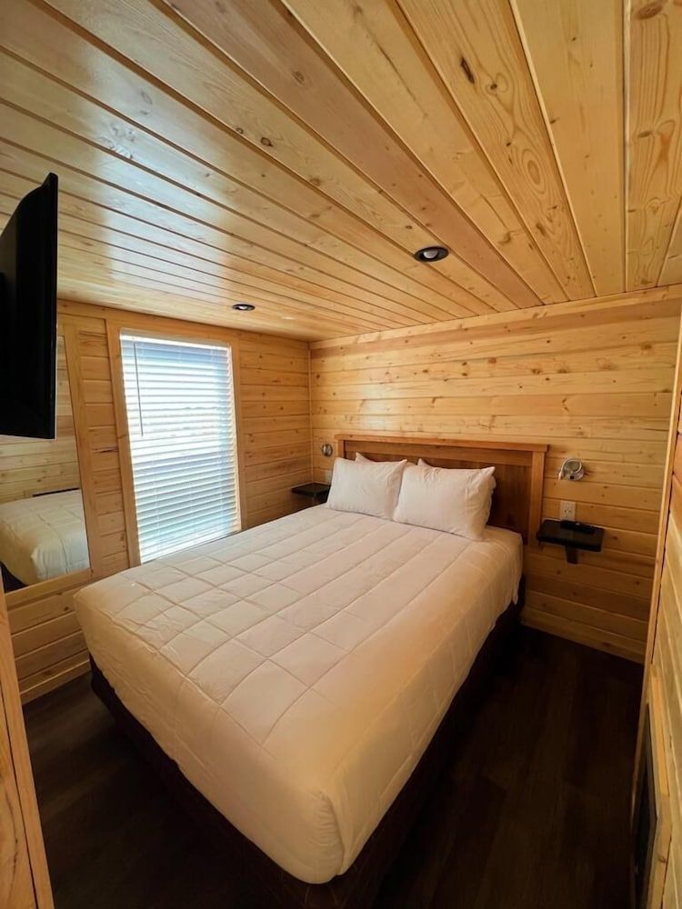 Grand Canyon Tiny Homes Superior Chalet 22