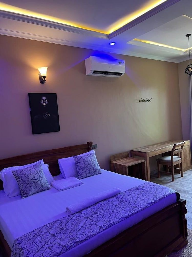 Arabella Inn Deluxe Room