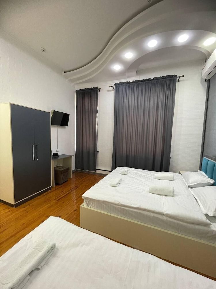 Fortuna Hotel Family Triple Room, Courtyard View