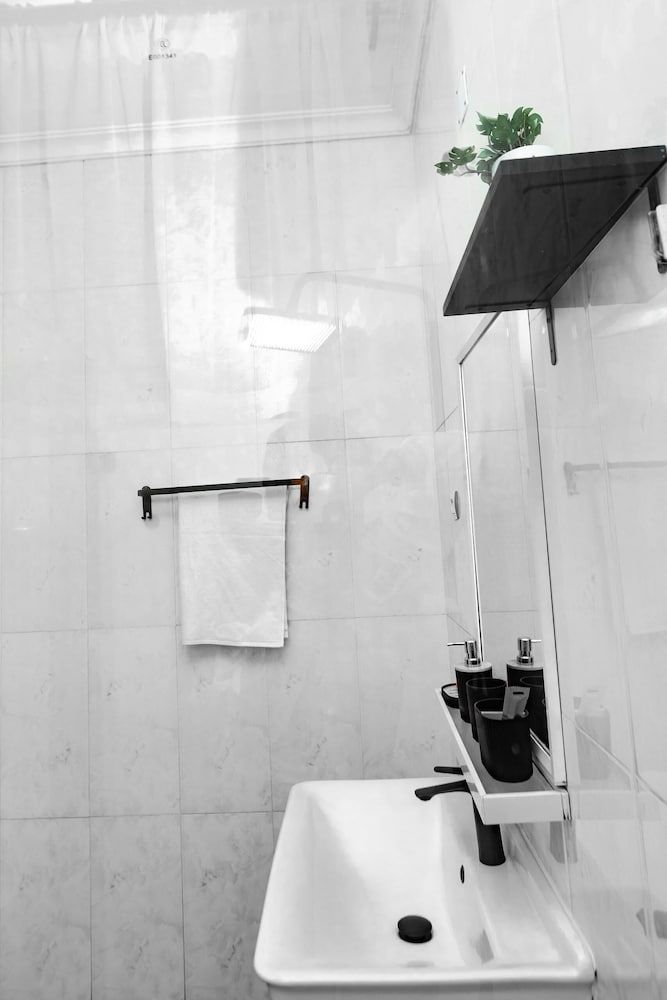 Pillar House Inn Comfort Room 6