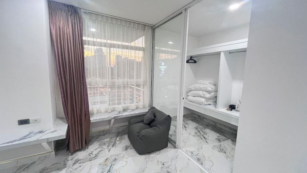 The Ocean Pearl Suites Apartment, 1 Bedroom, Balcony, City View 7