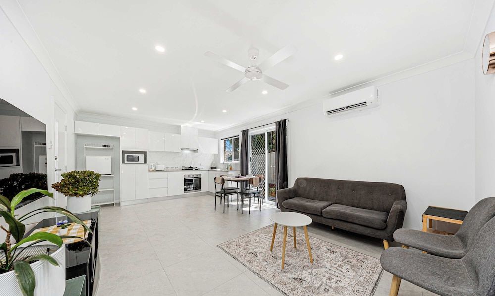 Metawise BnB Modern 2BR Self-contained Guest Suite