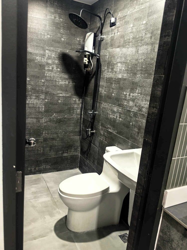 RA House Residences Elite Condo, Multiple Beds, Kitchenette, Courtyard View 3