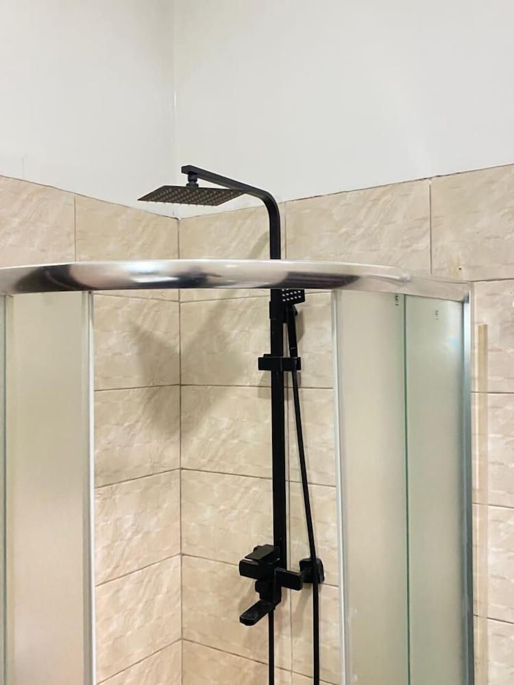 KIGALI QUEENS HOME AND APRTMENTS Standard Double or Twin Room, City View 2