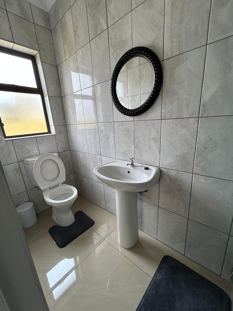 P Wake Luna Guesthouse Comfort Double Room, Non Smoking, Housekeeping 3