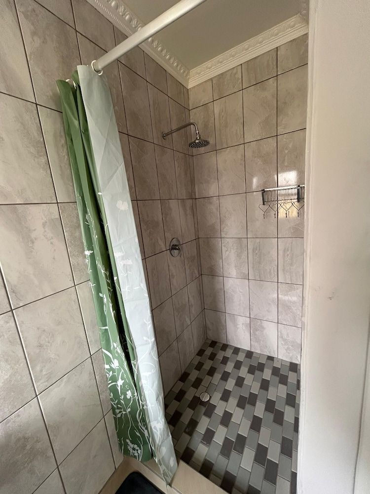 P Wake Luna Guesthouse Comfort Double Room, Non Smoking, Housekeeping 4