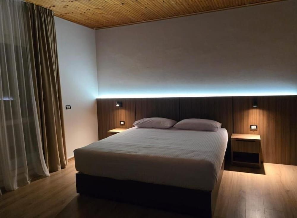 Hotel Aleks Comfort Double or Twin Room 6