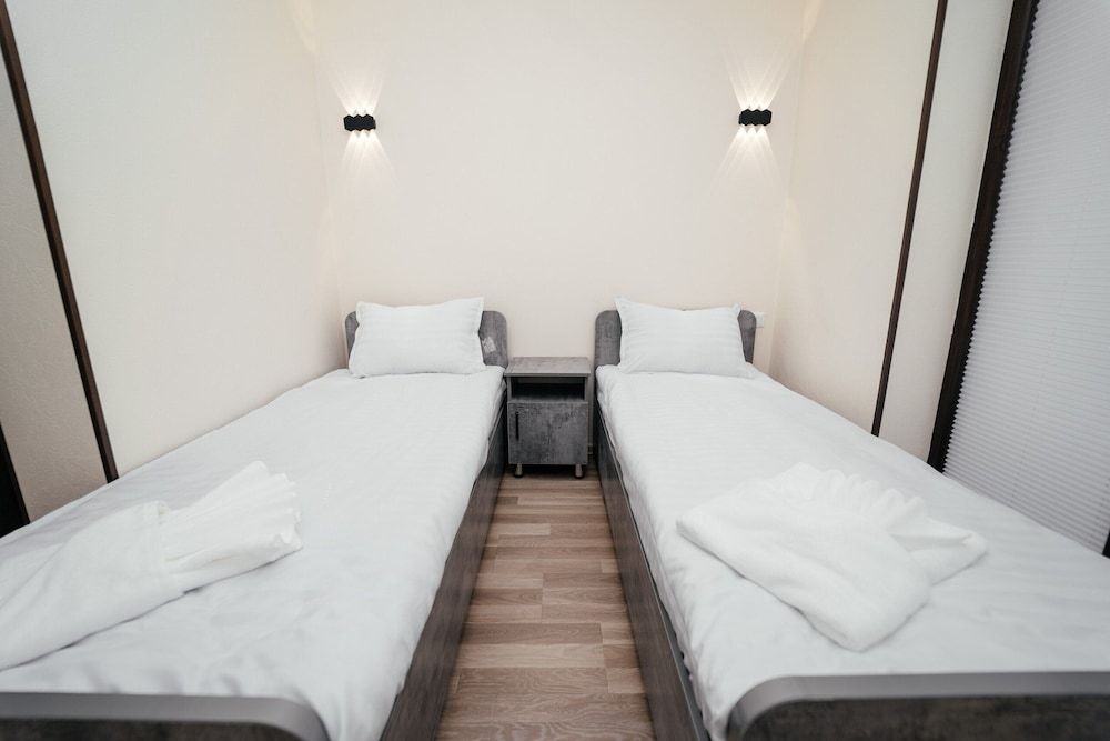 ZAAL Twin Room, Pool View