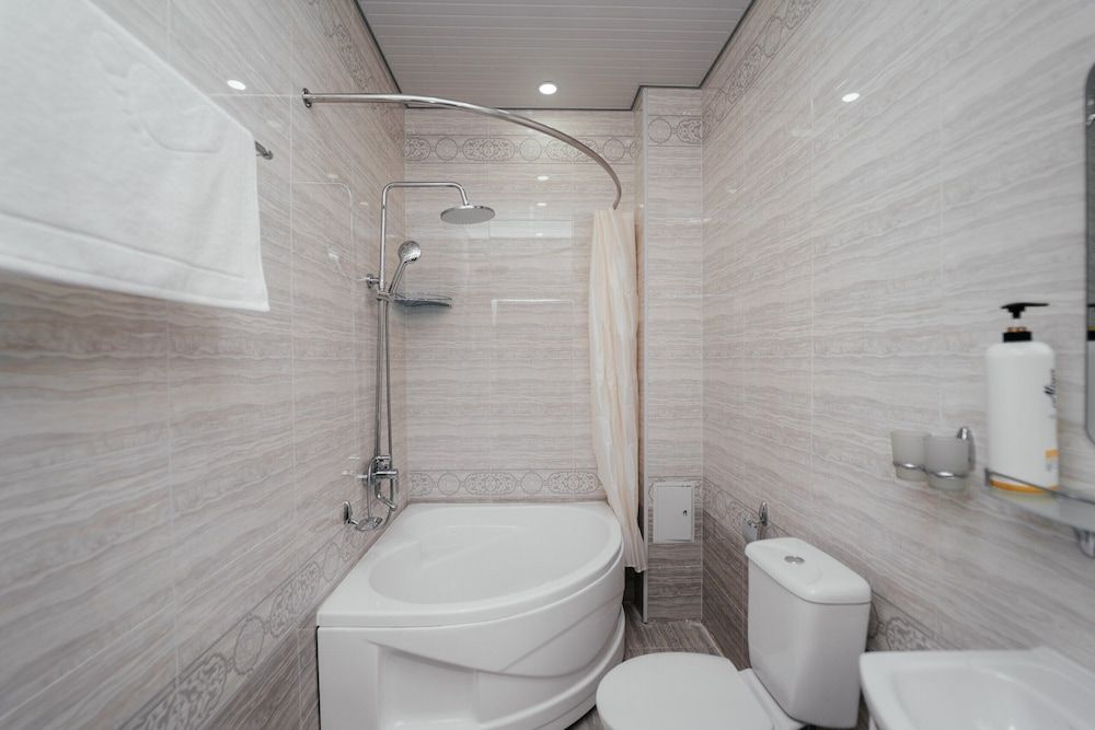 ZAAL Double Room, Pool View 5