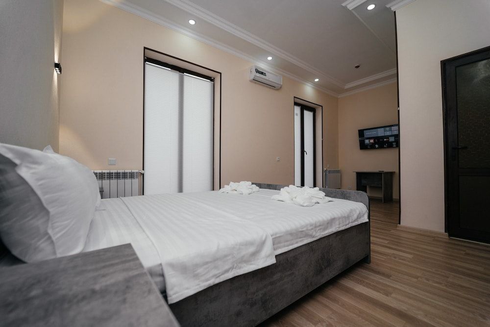 ZAAL Double Room, Pool View