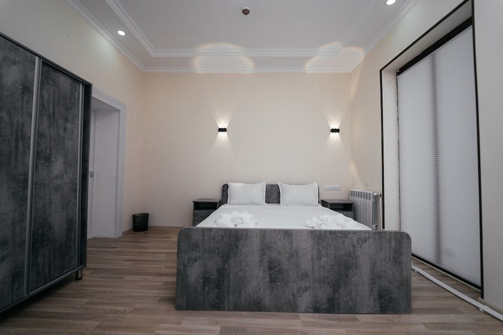 ZAAL Double Room, Pool View 3