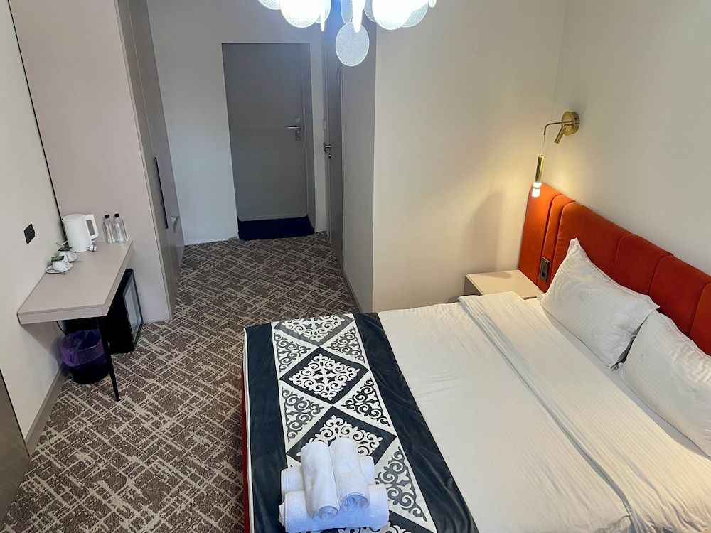 Naya Hotel Double Room, City View 8