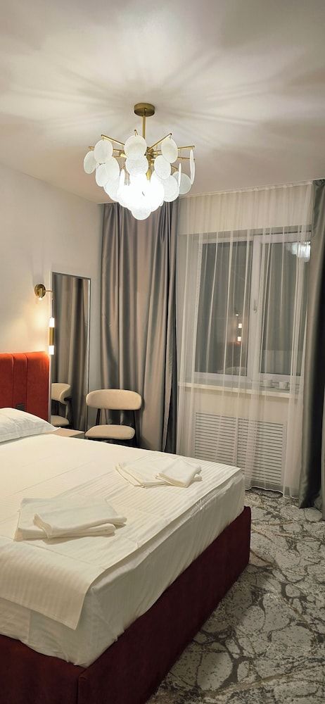 Naya Hotel Double Room, City View 7