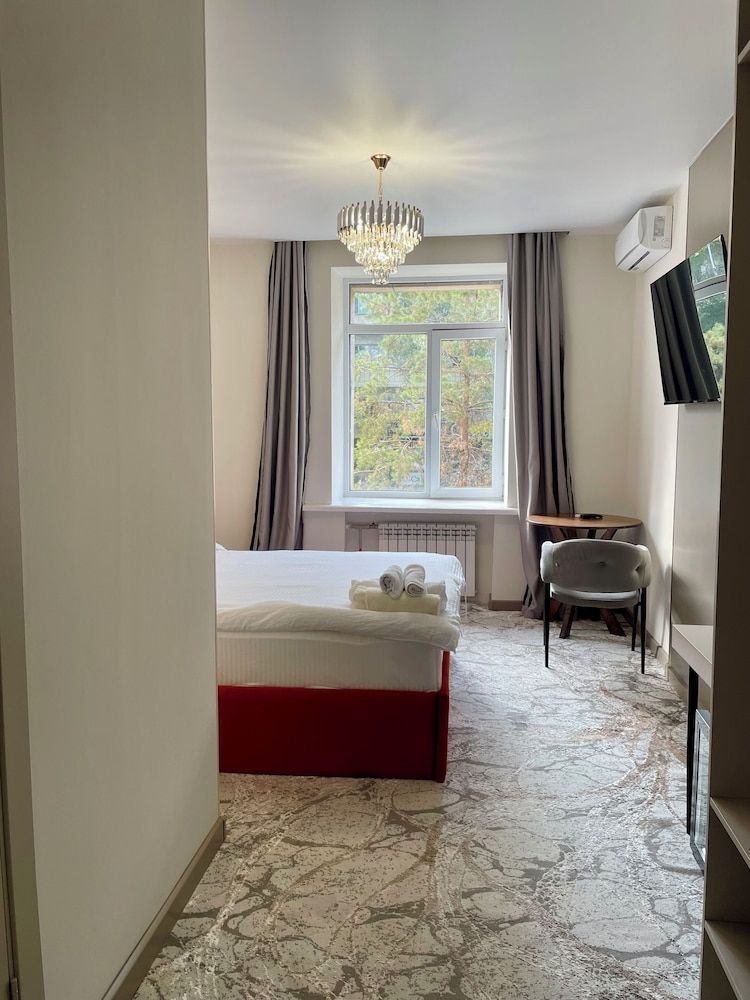 Naya Hotel Double Room, City View 39