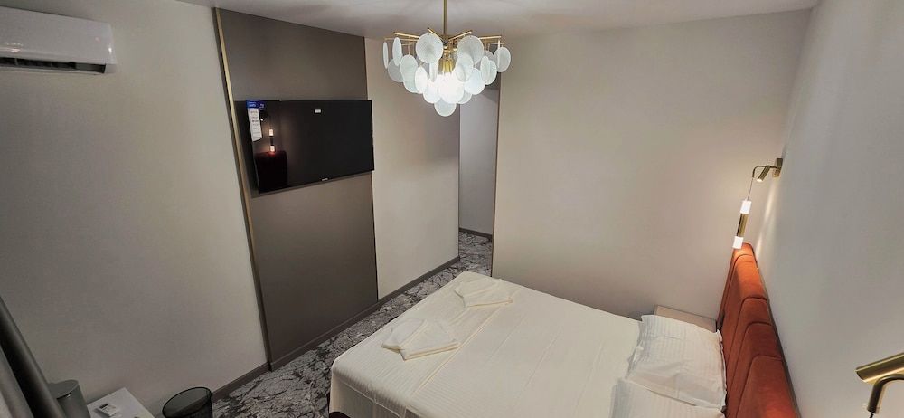 Naya Hotel Double Room, City View 16