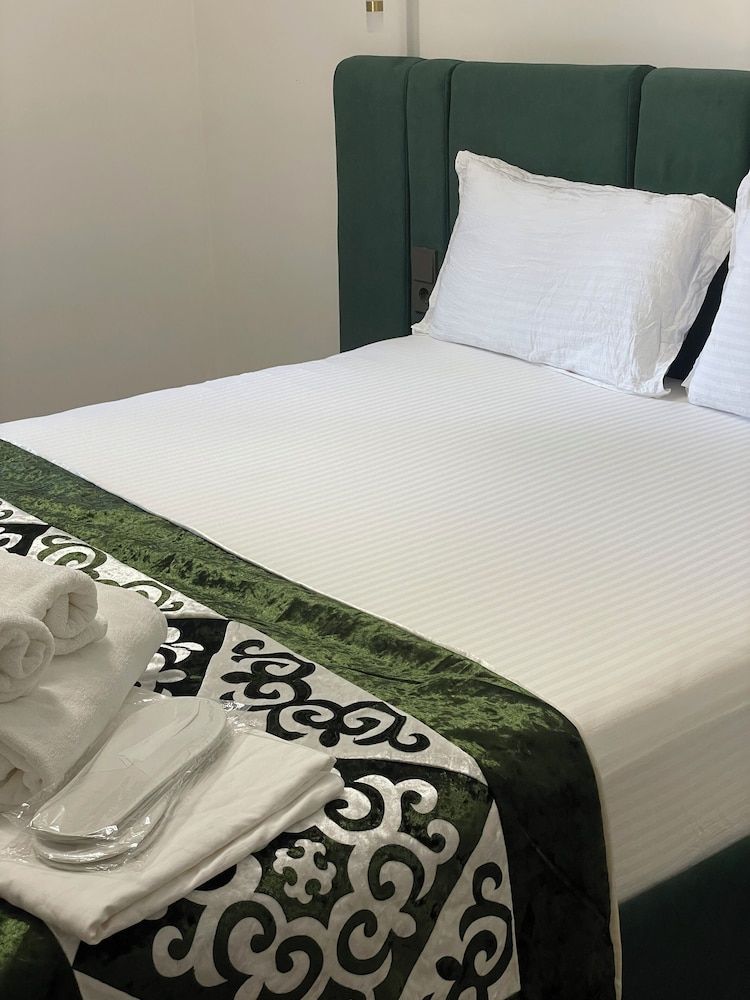 Naya Hotel Double Room, City View 9