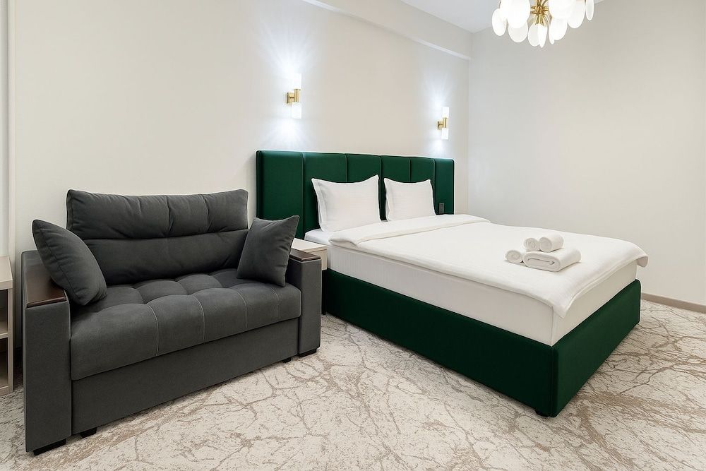 Naya Hotel Double Room, City View 2